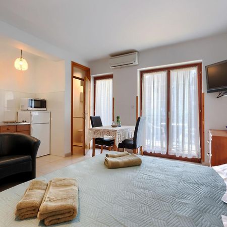 Apartment Alba - Roj157 By Interhome 罗维尼 外观 照片
