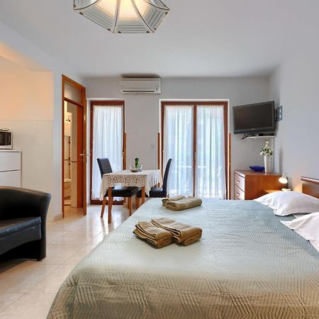 Apartment Alba - Roj157 By Interhome 罗维尼 外观 照片